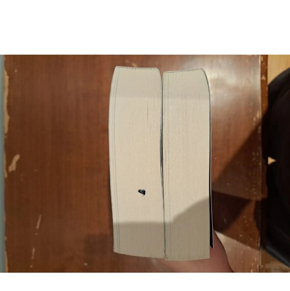 📚 Cinder & Scarlett - Marissa Meyer - Picture 5 of 6